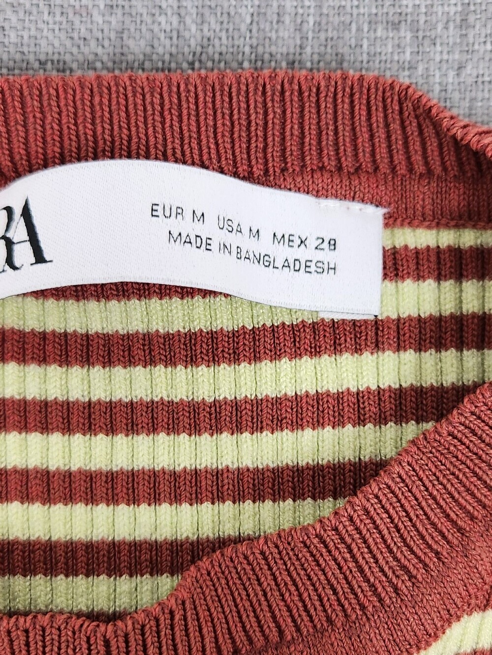 Zara Short Sleeve Striped Stretch Brown Cropped Style Top. Medium - Picture 3 of 7